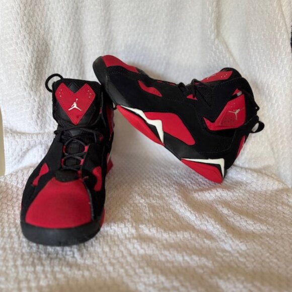 Nike Air Jordan True Flight "Bred" Black Red - CU4933-001 - Men’s Size 8.5 - Picture 4 of 5